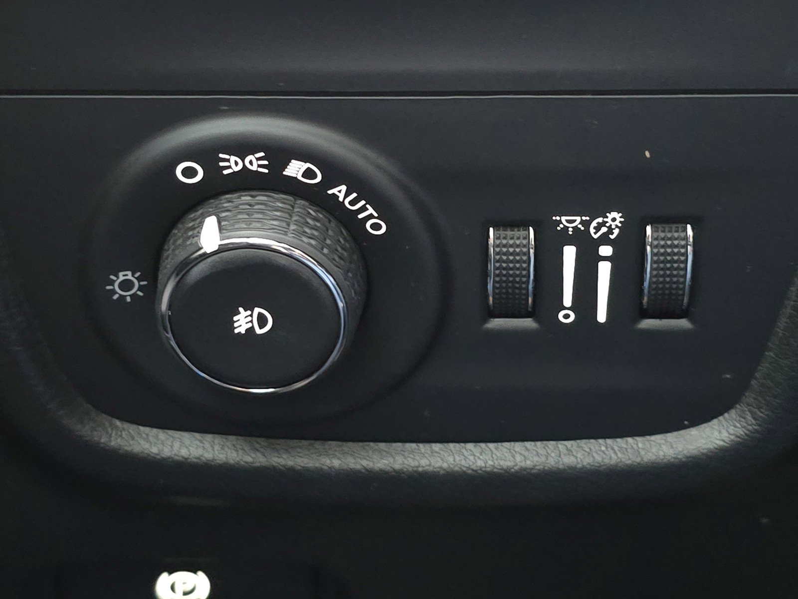 Used 2021 Jeep Grand Cherokee L Overland w/ Luxury Tech Group IV image 21