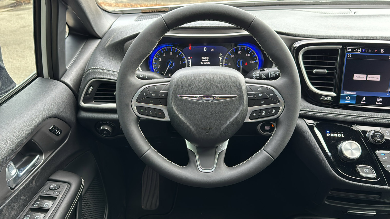 New 2026 Chrysler Pacifica Select FWD image 18