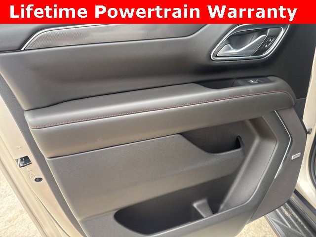 Used 2024 Chevrolet Suburban RST w/ Luxury Package image 30