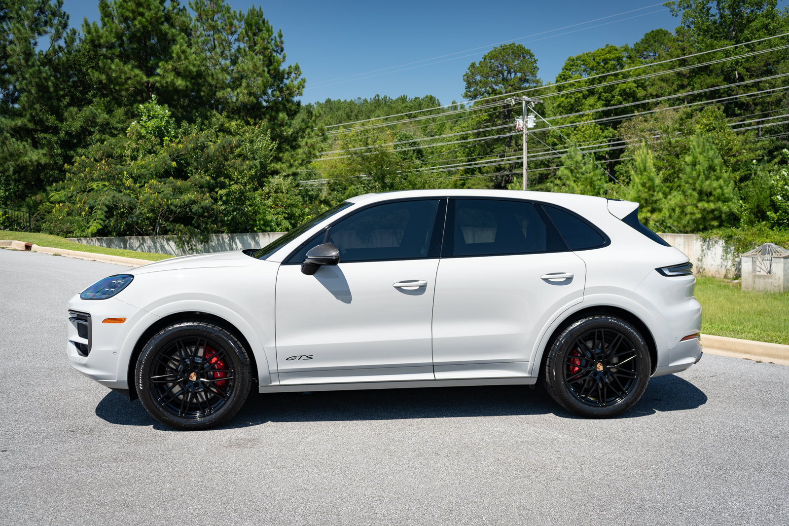 Used 2023 Porsche Cayenne GTS AWD/4WD image 17