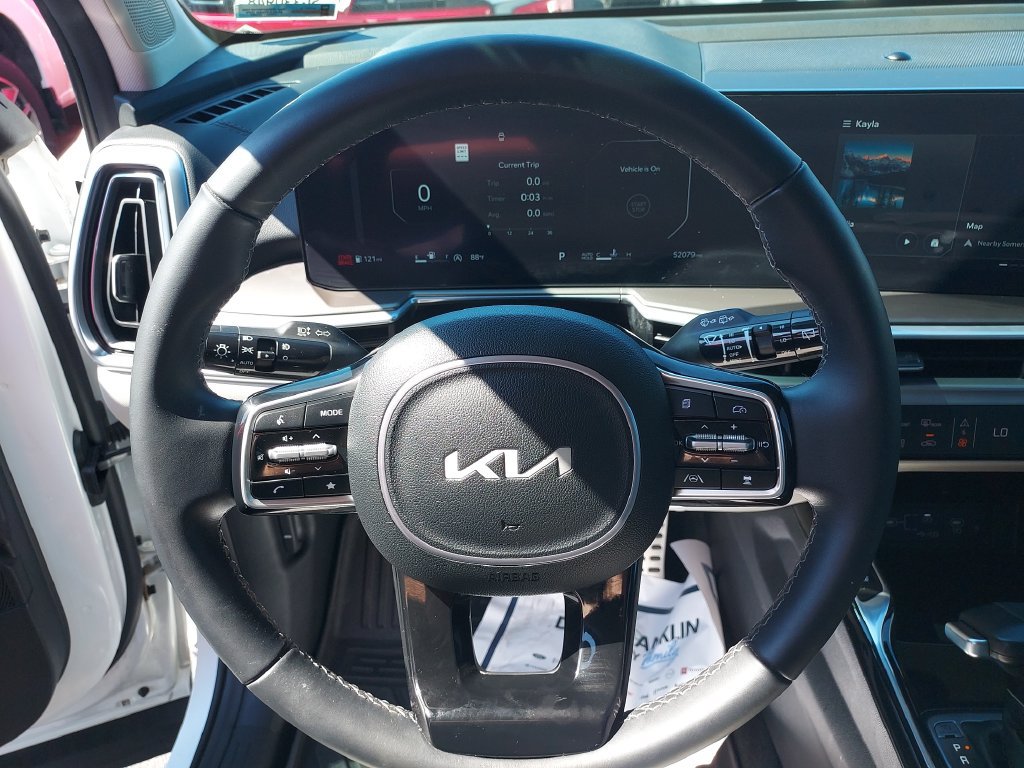 Used 2025 Kia Sorento SX FWD image 19
