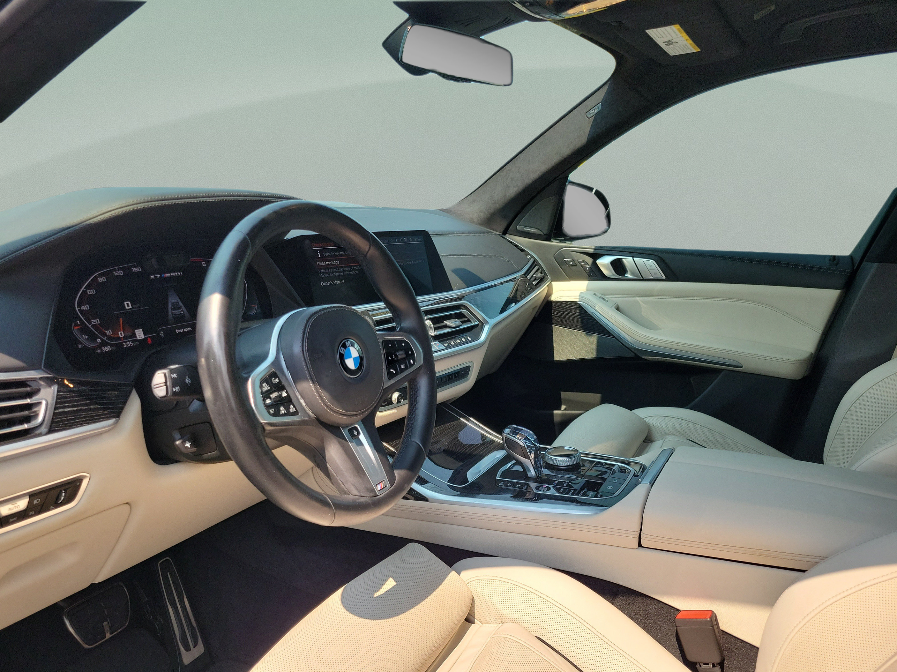 Used 2021 BMW X7 M50i w/ Dynamic Handling Package AWD/4WD image 16