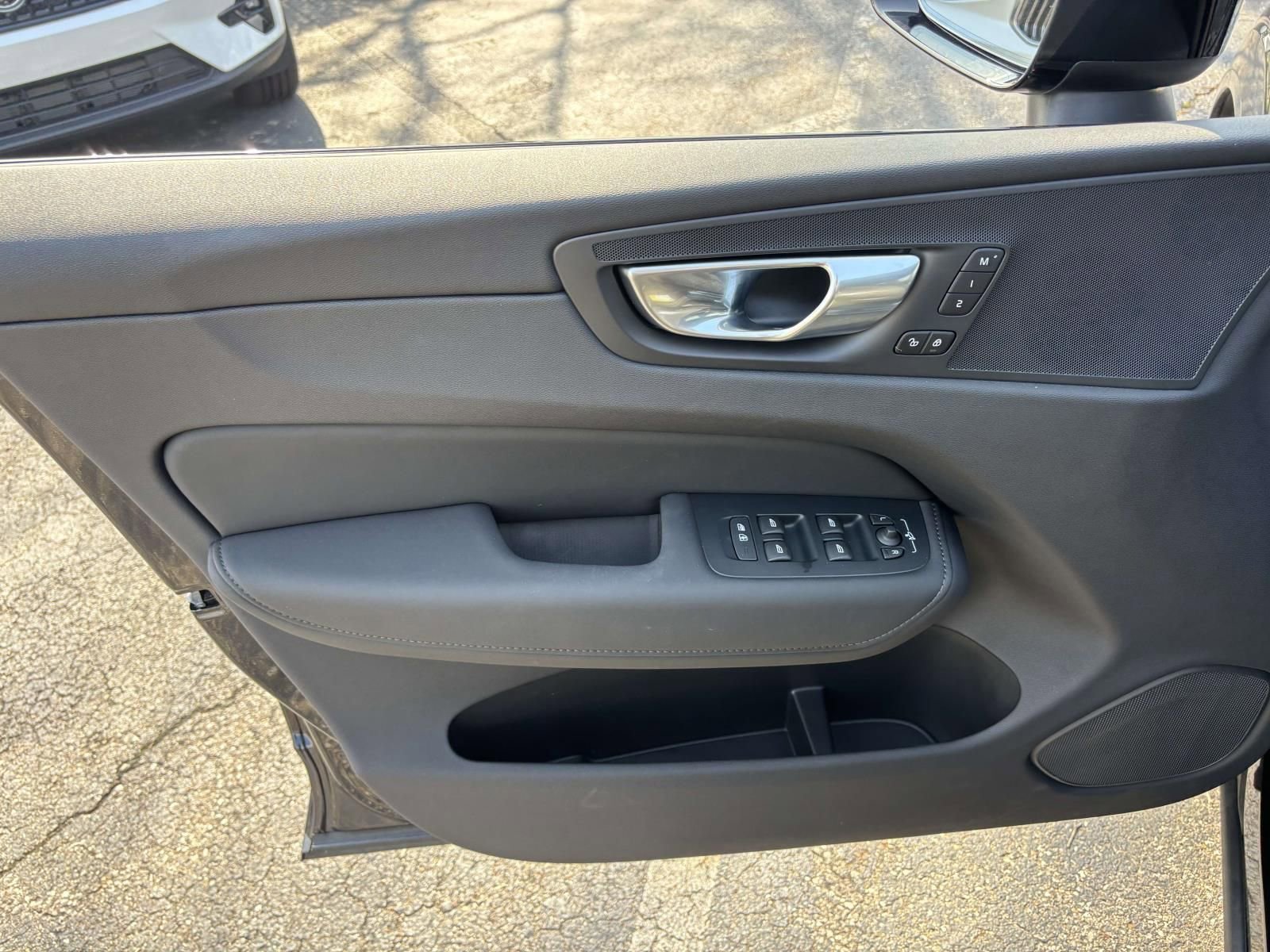 New 2026 Volvo XC60 B5 Plus AWD/4WD image 11
