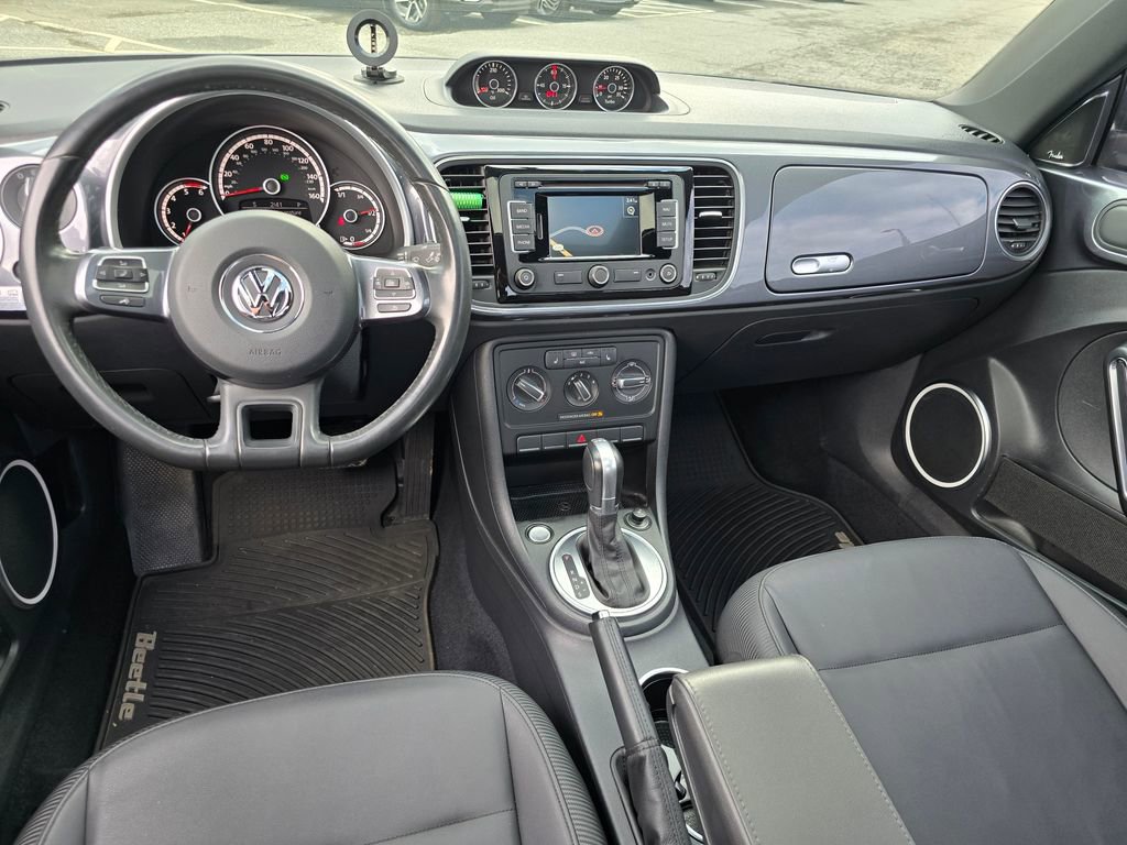 Used 2015 Volkswagen Beetle TDI image 5