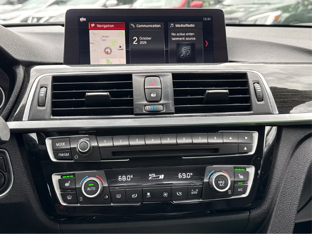 Used 2018 BMW 320i xDrive Sedan AWD/4WD image 15