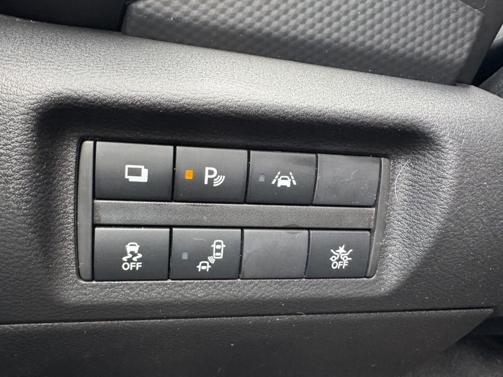 Used 2022 Nissan Kicks S FWD image 16
