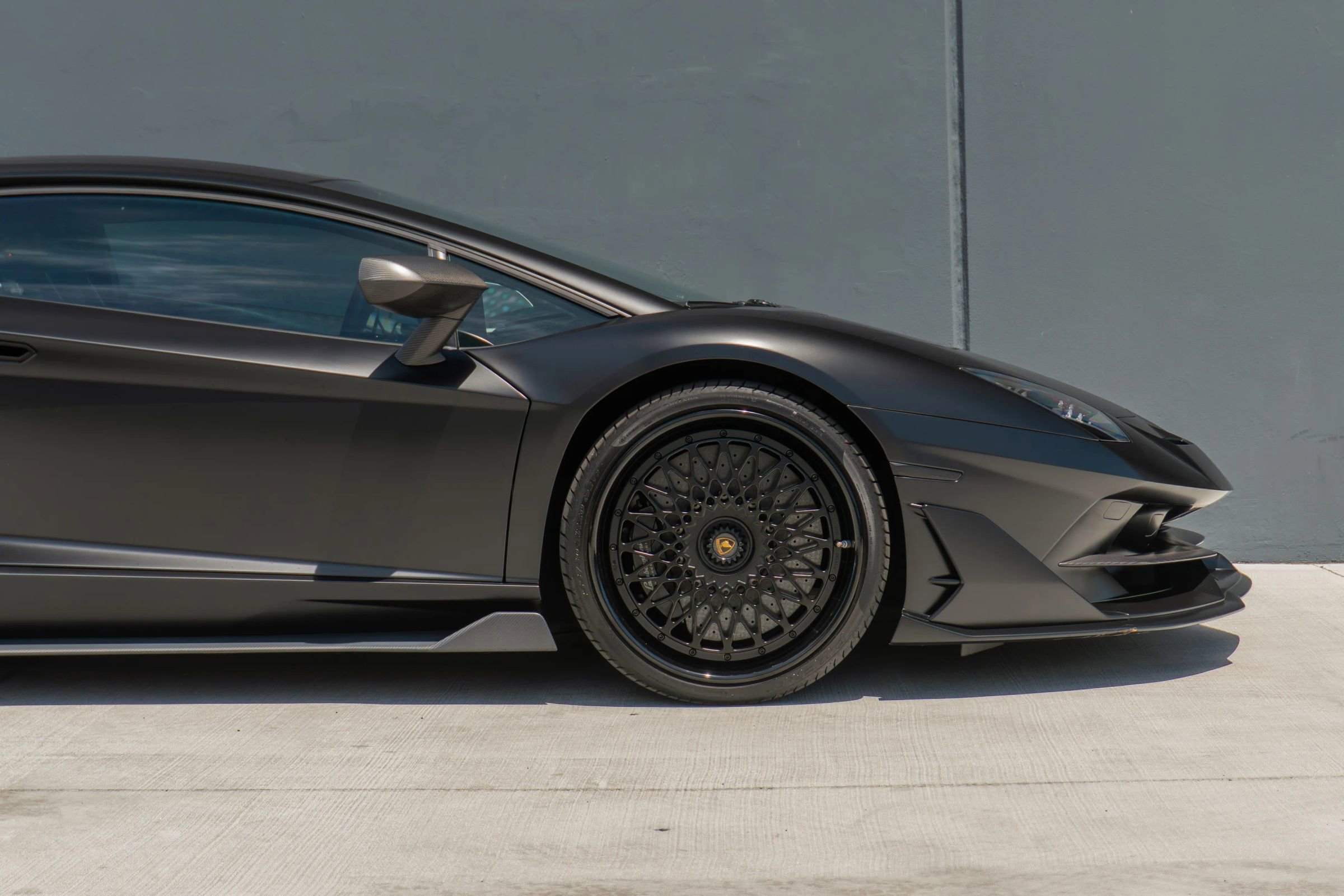 Used 2019 Lamborghini Aventador SVJ AWD/4WD image 42