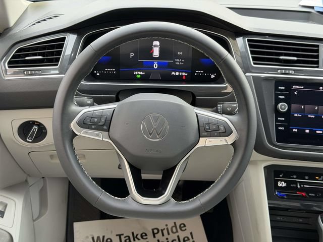 Used 2024 Volkswagen Tiguan SE AWD/4WD image 15
