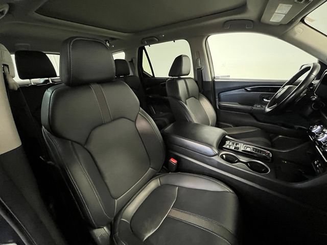 Used 2024 Honda Pilot Touring image 9