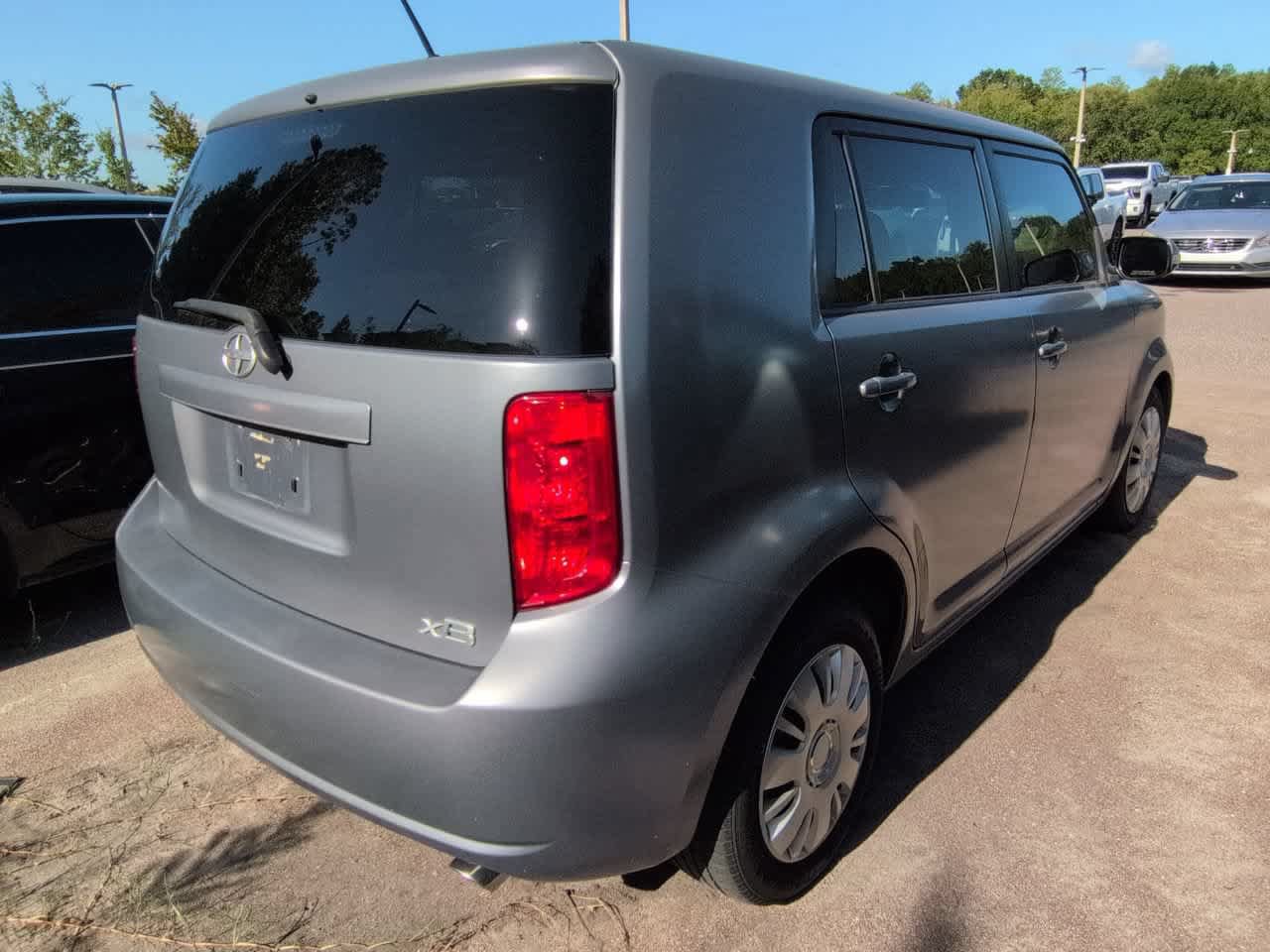 Used 2009 Scion xB FWD image 5