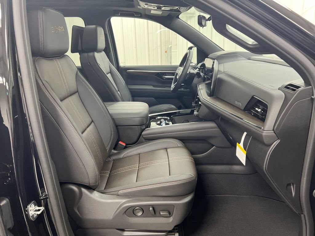 New 2026 Chevrolet Suburban High Country AWD/4WD image 23