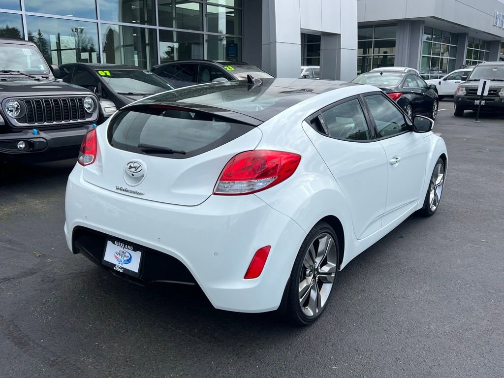 Used 2015 Hyundai Veloster Base w/ Option Group 03 image 7