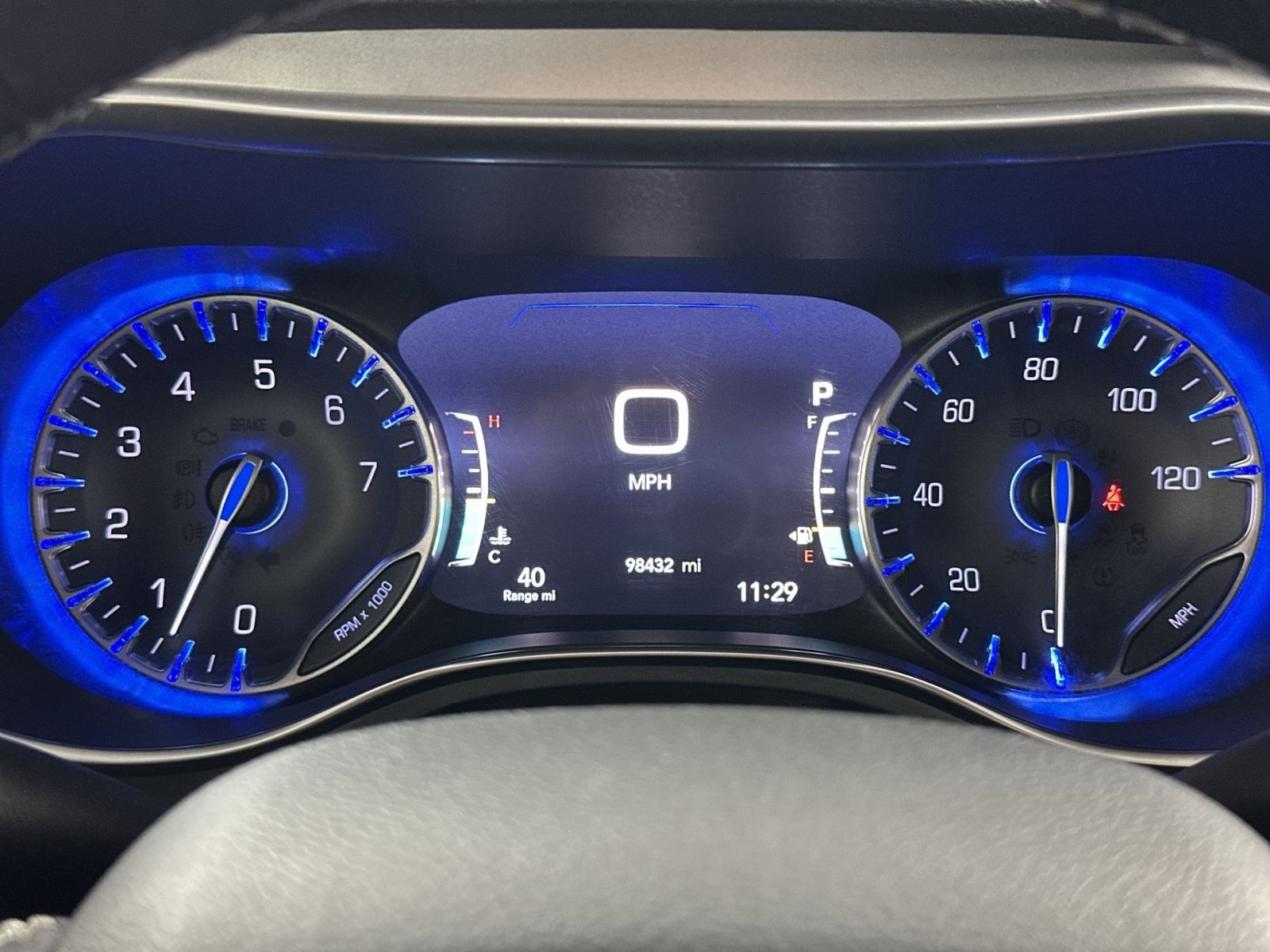 Used 2019 Chrysler Pacifica Limited w/ Advanced Safetytec Group FWD image 17