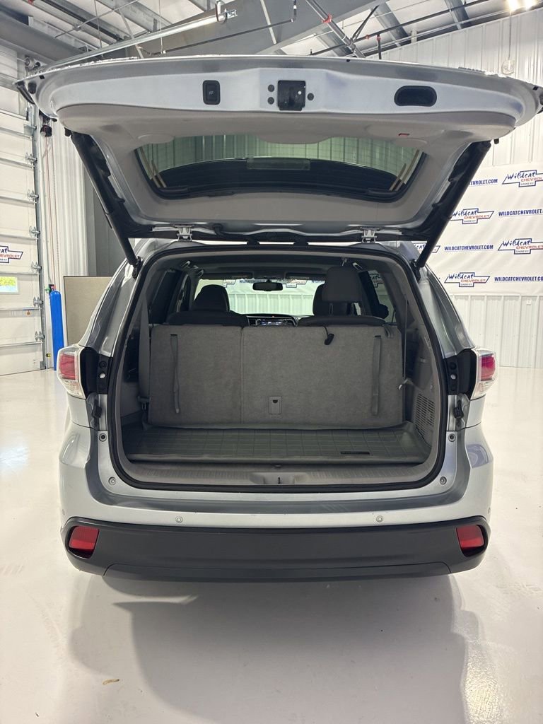 Used 2015 Toyota Highlander Limited AWD/4WD image 35