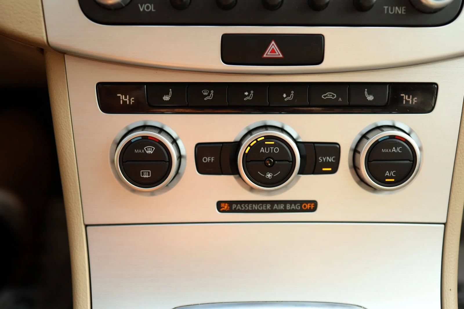 Used 2013 Volkswagen CC R-Line FWD image 29