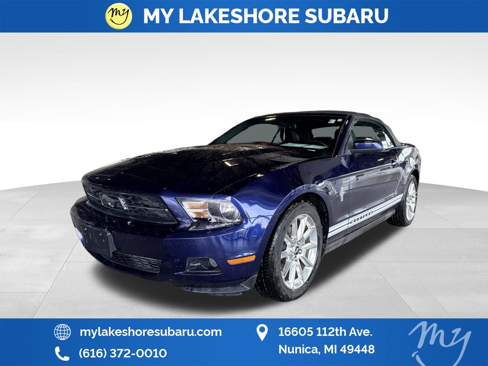 Used 2010 Ford Mustang Convertible image 3