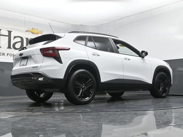 Used 2026 Chevrolet Trax ACTIV w/ Sunroof Package FWD image 34