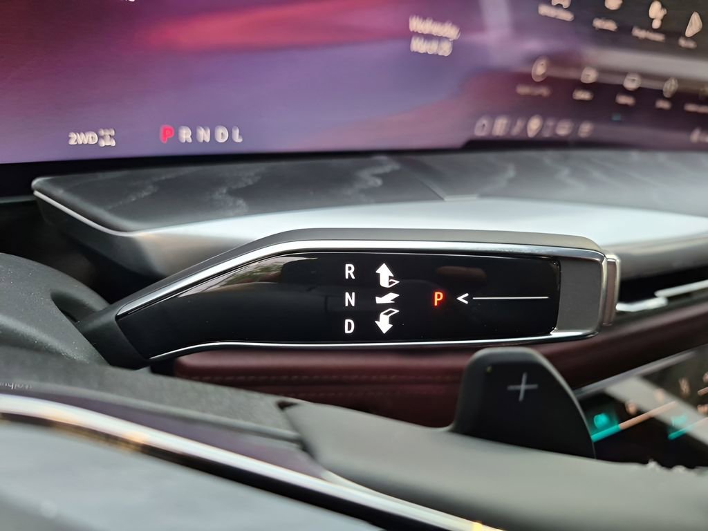 New 2026 Cadillac Escalade ESV Sport w/ Touring Package AWD/4WD image 43