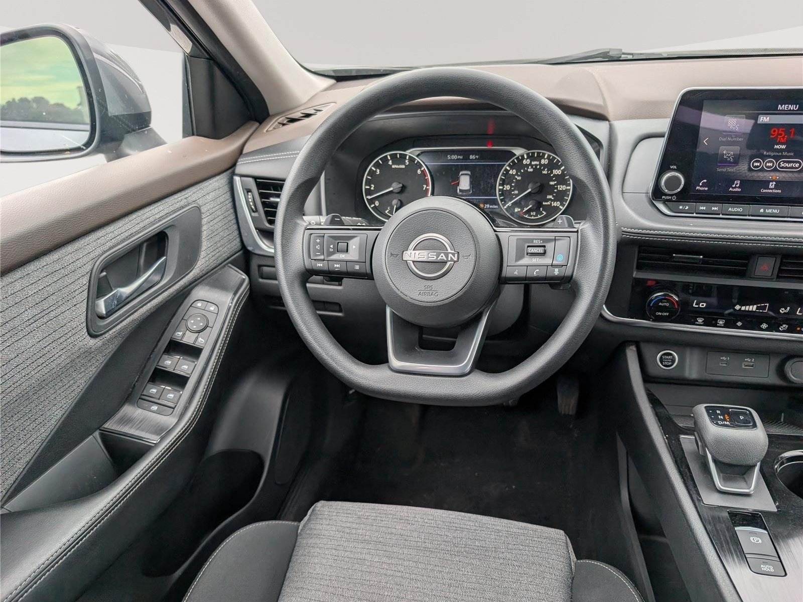 Used 2023 Nissan Rogue SV AWD/4WD image 17