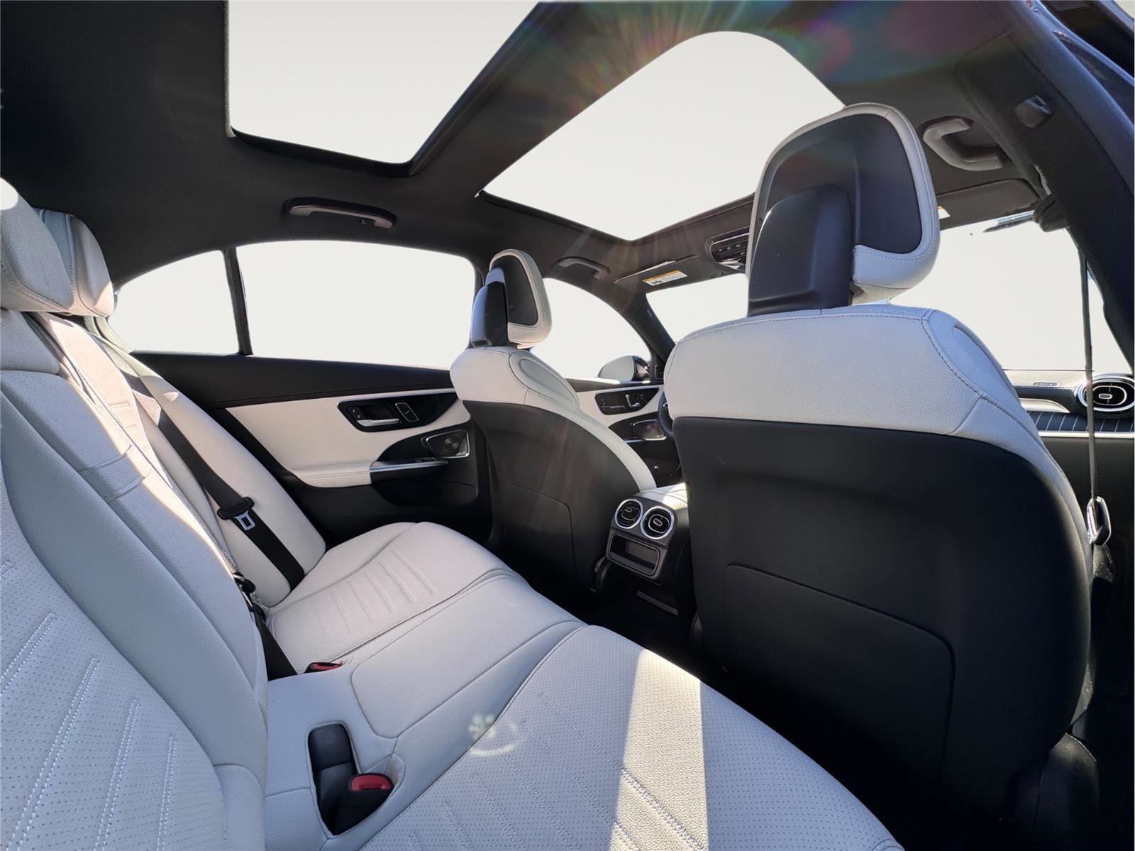 Used 2024 Mercedes-Benz C 300 4MATIC Sedan w/ Pinnacle Trim Package image 20