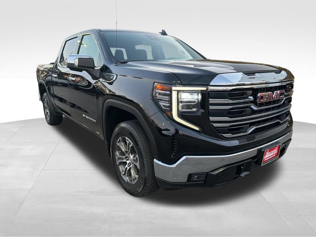 Used 2025 GMC Sierra 1500 SLT AWD/4WD image 8