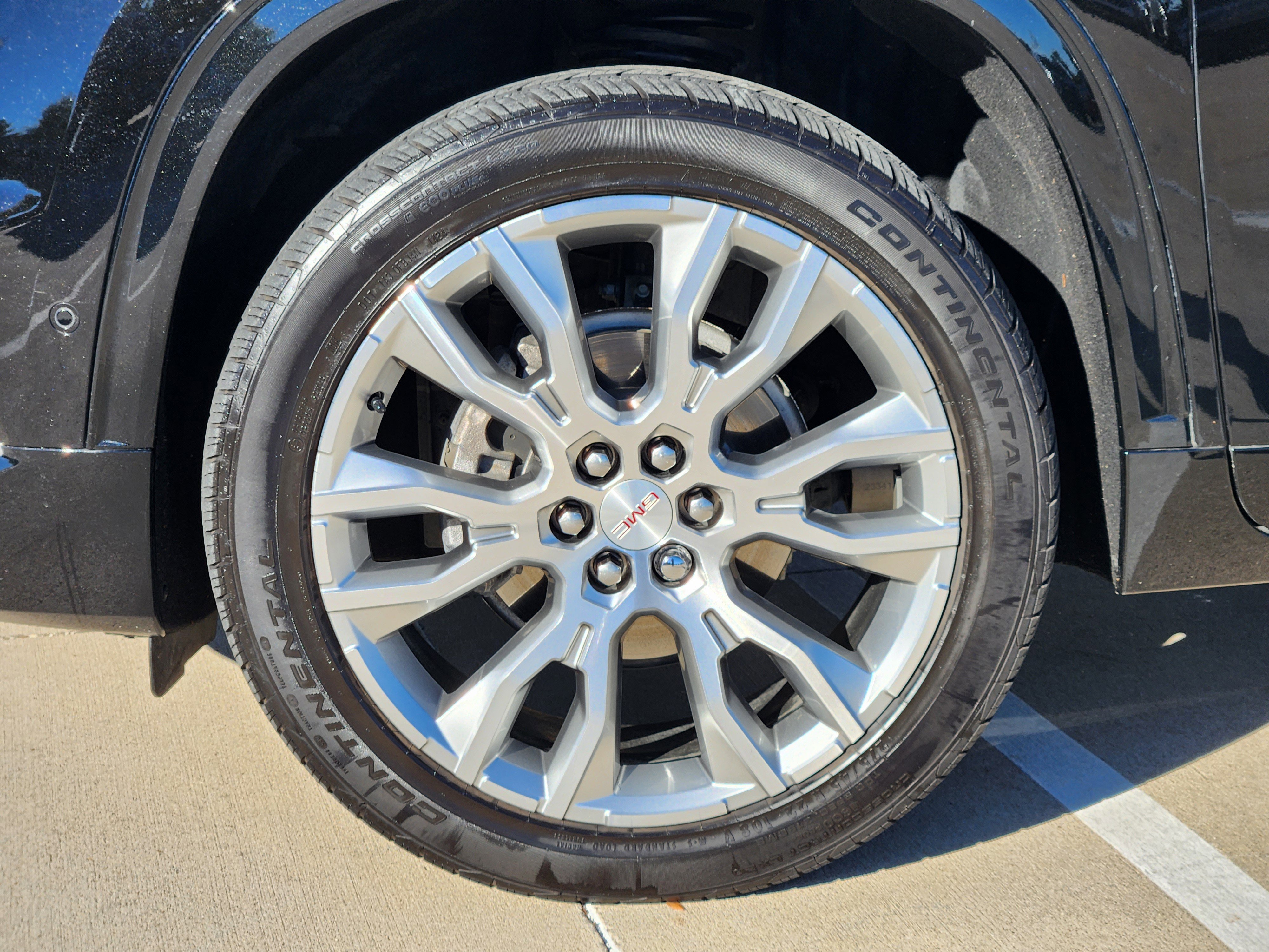 Used 2024 GMC Acadia Denali w/ Super Cruise Package image 10