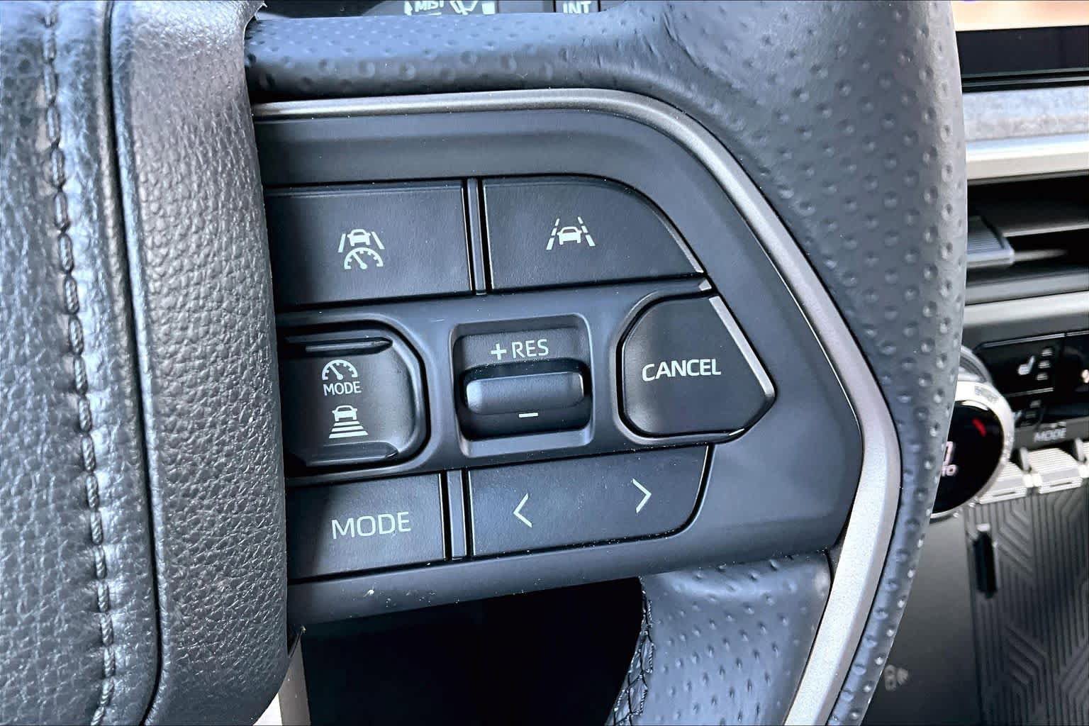 Used 2025 Toyota 4Runner Trailhunter AWD/4WD image 20