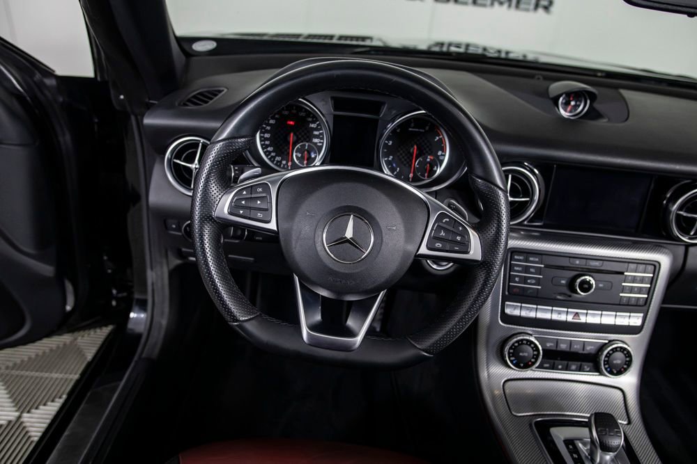 Used 2017 Mercedes-Benz SLC 43 AMG image 23