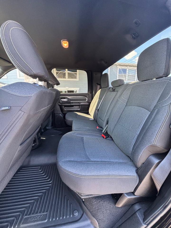 Used 2019 RAM 2500 Big Horn w/ Black Appearance Package AWD/4WD image 25