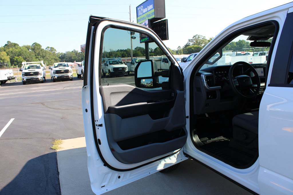Used 2024 Ford F350 XL w/ 360-Degree Camera Package RWD image 19