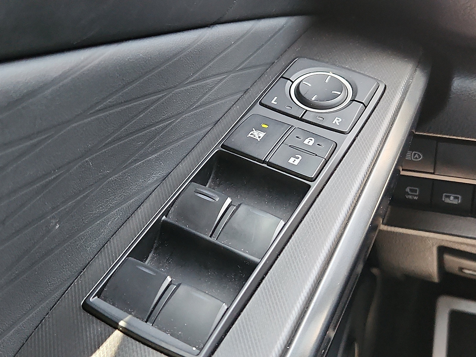 Used 2023 Lexus IS 350 F Sport AWD/4WD image 15