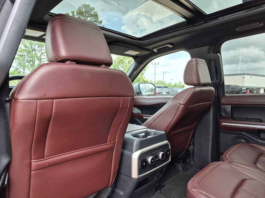 Used 2024 Ford Expedition Limited AWD/4WD image 39