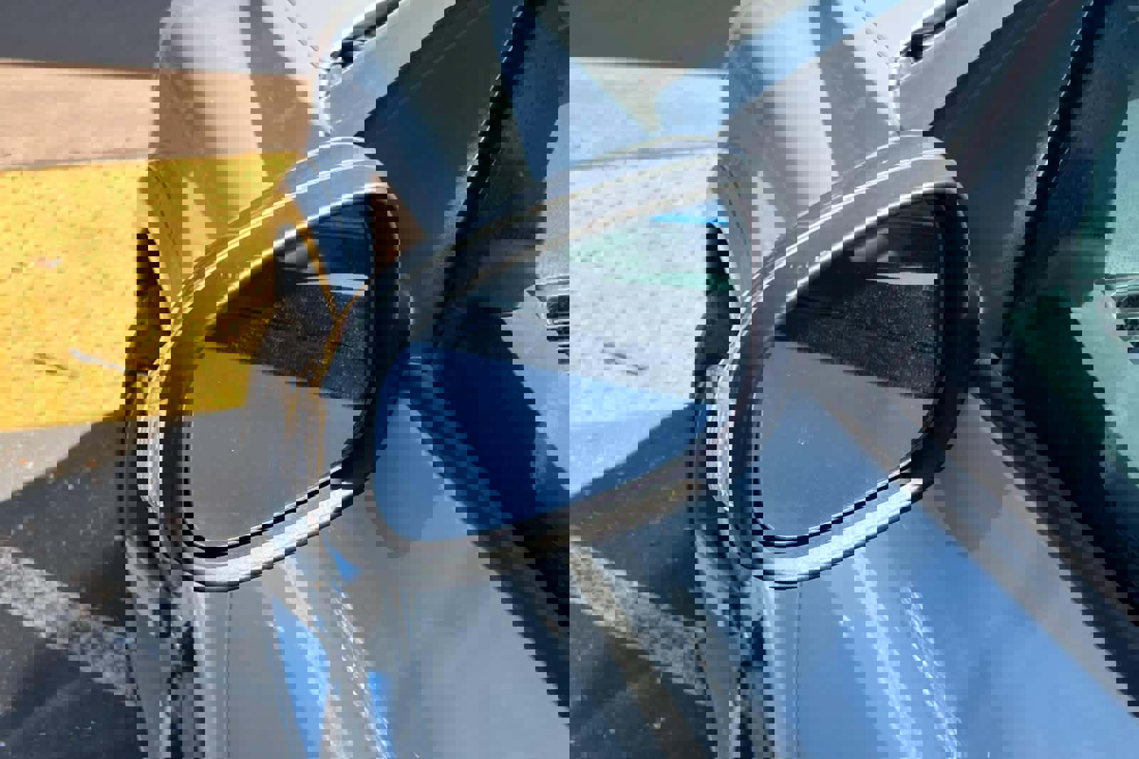 Used 2011 Volvo C30 image 8