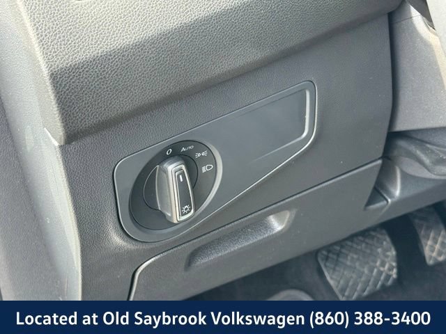 Certified 2023 Volkswagen Tiguan SE w/ Panoramic Sunroof Package AWD/4WD image 35