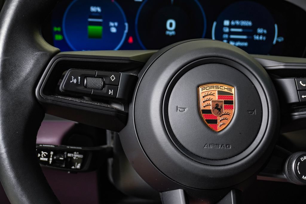 Certified 2025 Porsche Macan 4 Electric AWD/4WD image 20