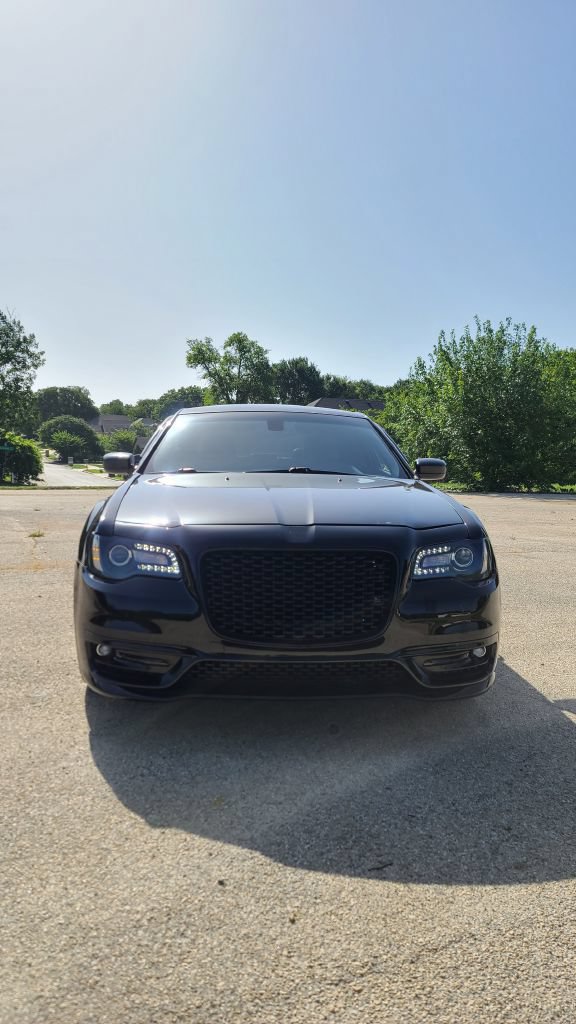 Used 2016 Chrysler 300 S AWD/4WD image 2