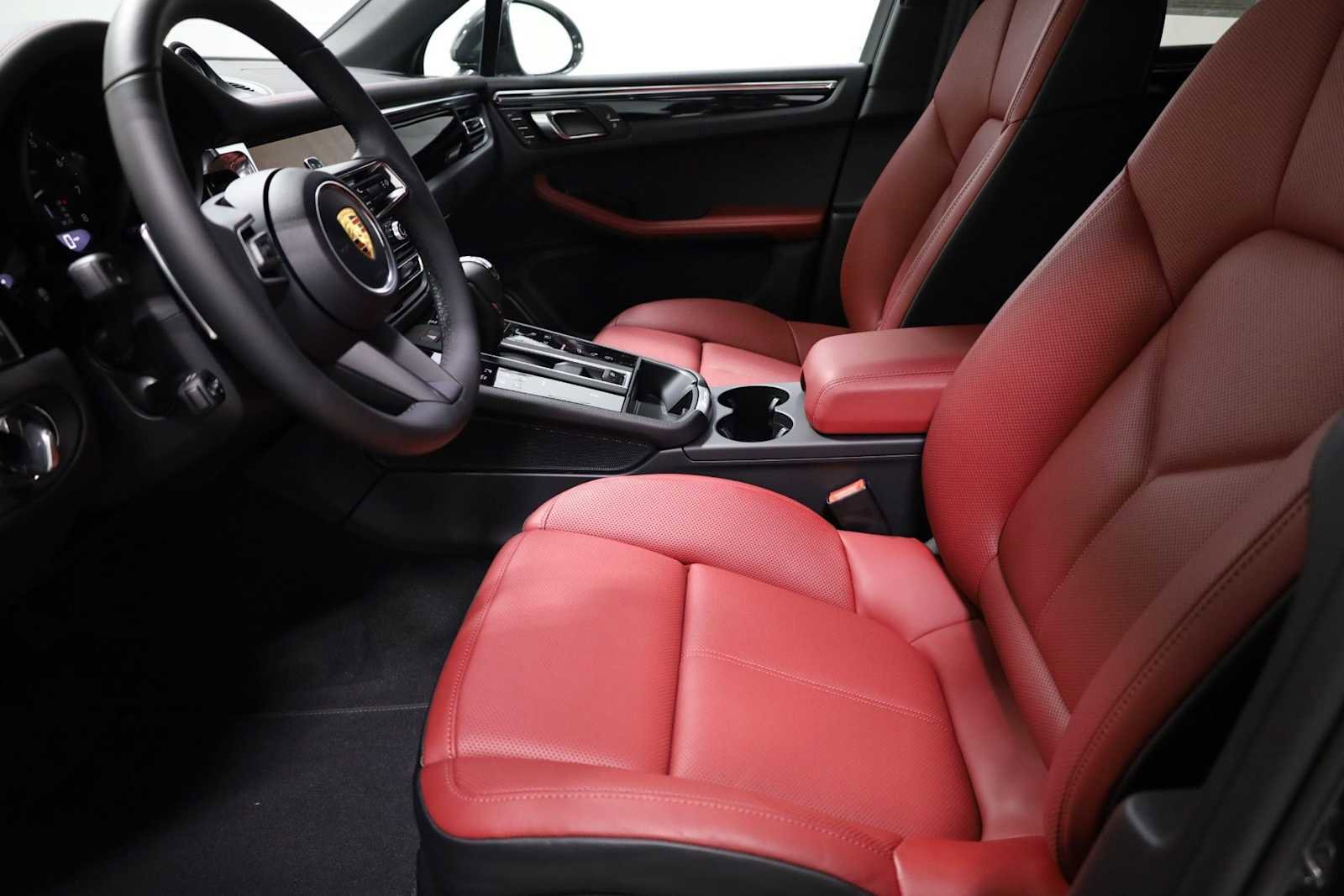 New 2026 Porsche Macan image 5