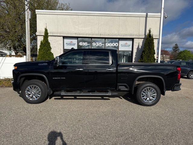 Used 2022 Chevrolet Silverado 2500 High Country w/ LPO, Hitch Package AWD/4WD image 3