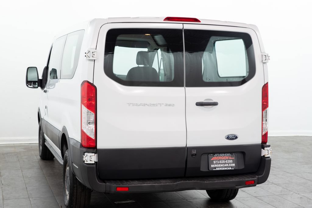 Used 2016 Ford Transit 250 130 Low Roof RWD image 7