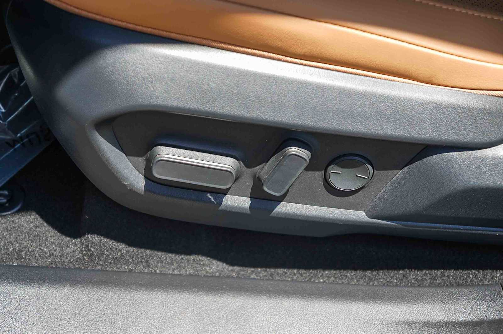 New 2026 Lexus ES 350e FWD image 24