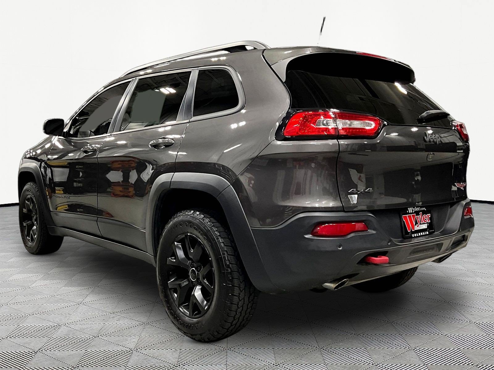 Used 2018 Jeep Cherokee Trailhawk w/ Comfort/Convenience Group AWD/4WD image 4