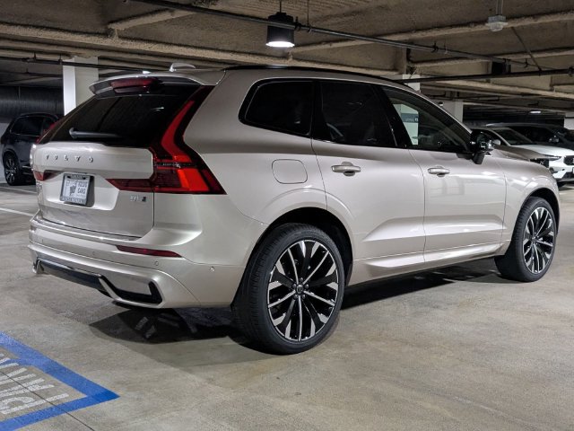 New 2026 Volvo XC60 B5 Ultra w/ Protection Package Premier AWD/4WD image 3