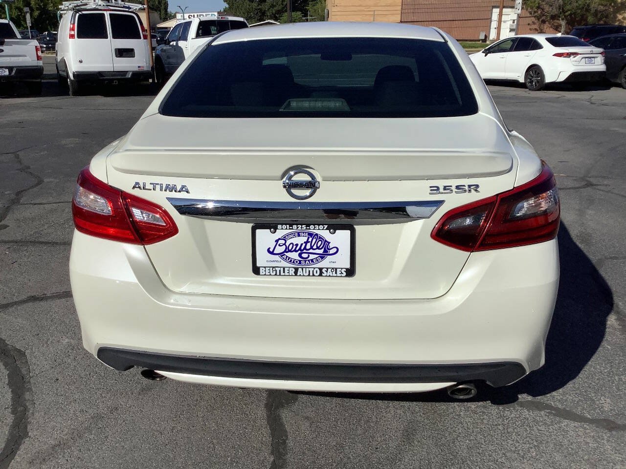 Used 2017 Nissan Altima 3.5 SR FWD image 15