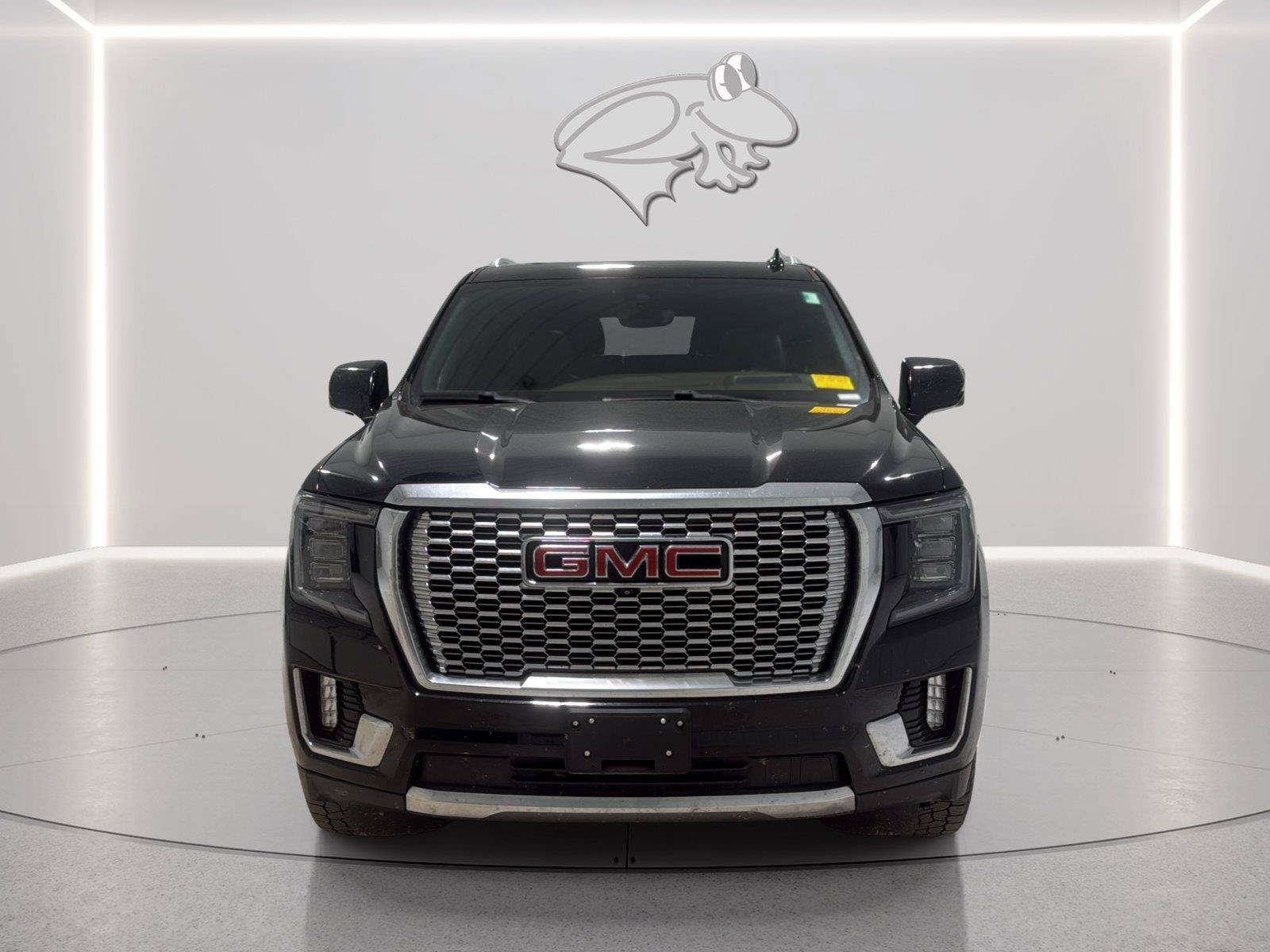 Used 2022 GMC Yukon Denali w/ Denali Premium Package AWD/4WD image 8