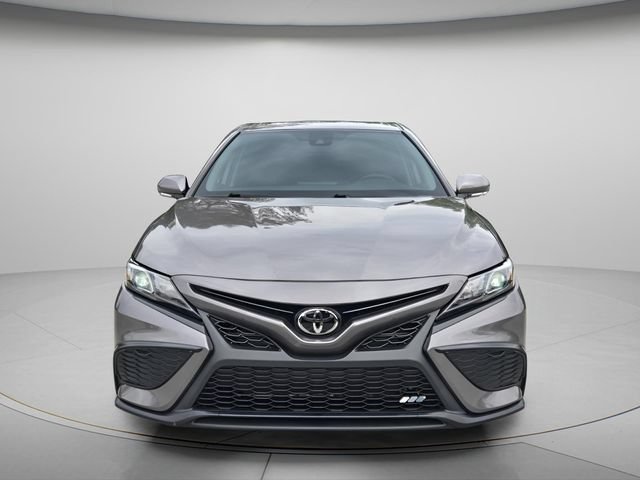 Used 2024 Toyota Camry SE FWD image 4