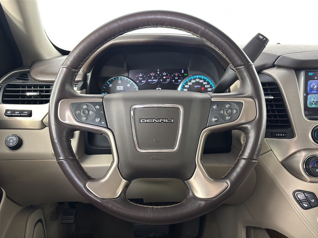 Used 2018 GMC Yukon Denali w/ Open Road Package RWD image 10