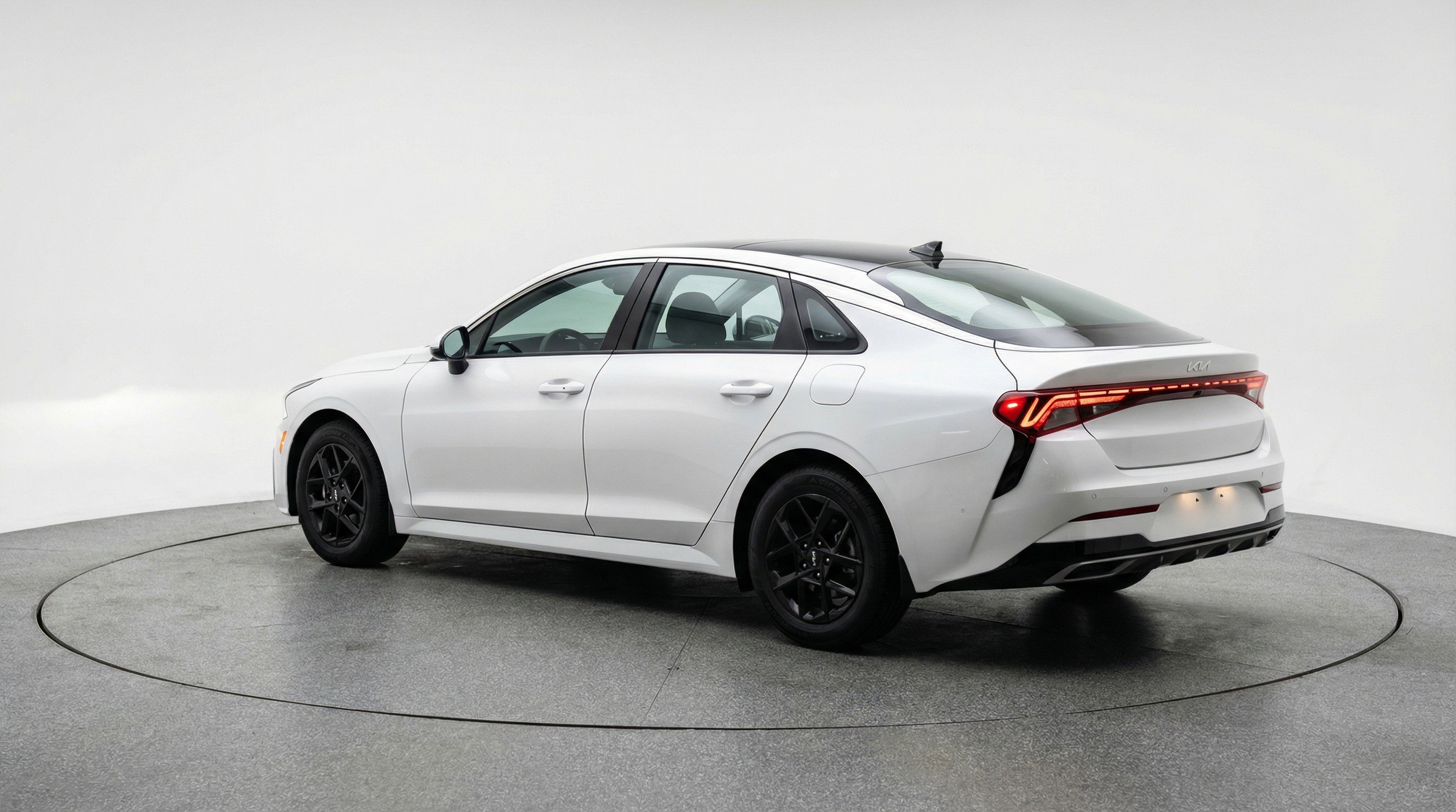 Used 2025 Kia K5 LXS image 6