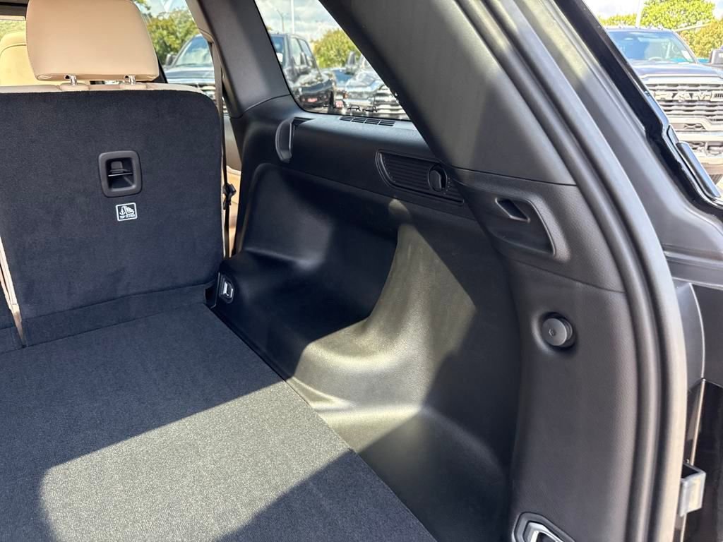 New 2025 Jeep Grand Cherokee Limited w/ Black Appearance Package image 22