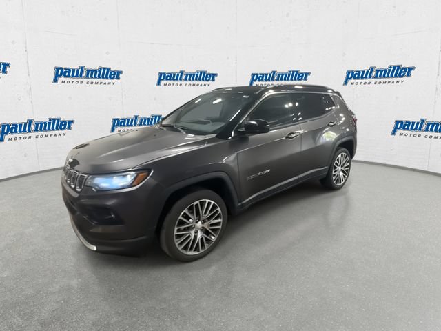 Used 2023 Jeep Compass Limited w/ Elite Group AWD/4WD image 4