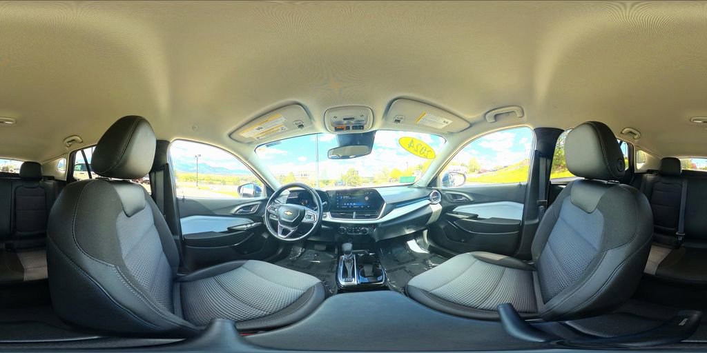 Used 2024 Chevrolet Trax LT w/ Driver Confidence Package image 37